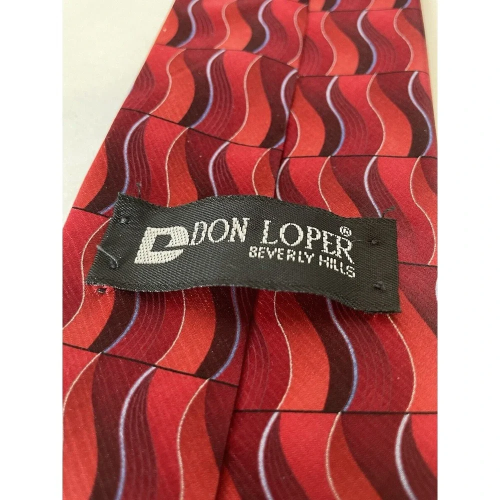 VTG DON LOPER Red Burgundy Abstract USA Made Wide 100% Silk‎ Necktie Tie